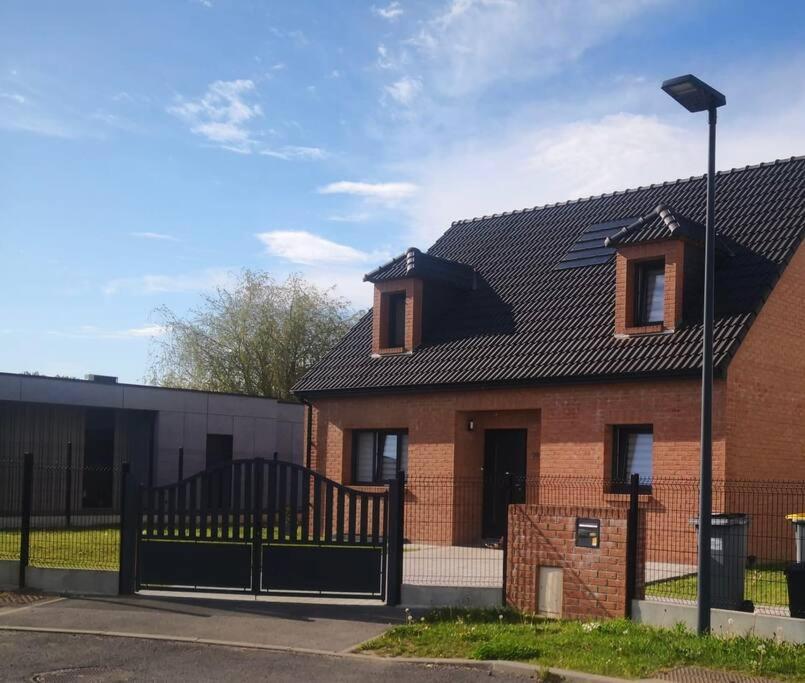 Maison Individuelle, Campagne, 3 Chambres, Baignoire Balneo 2 Places Genech Buitenkant foto